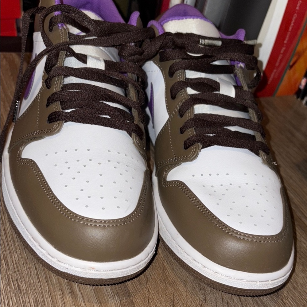 Men's Nike Air Jordan 1 low Size 13 Brown, Purple & White Sneakers ( used )